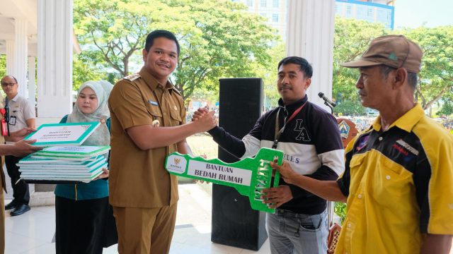 BAZNAS Bantaeng Salurkan Zakat Rp1,282 Miliar, Bupati Bantaeng Apresiasi Donatur dan UPZ Aktif