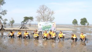 Kapolres Karimun Tanam Mangrove, Wujudkan Kepedulian terhadap Kelestarian Lingkungan